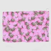 可愛い猫がピンクのキャップパターンをランダム ゴルフタオル (横)