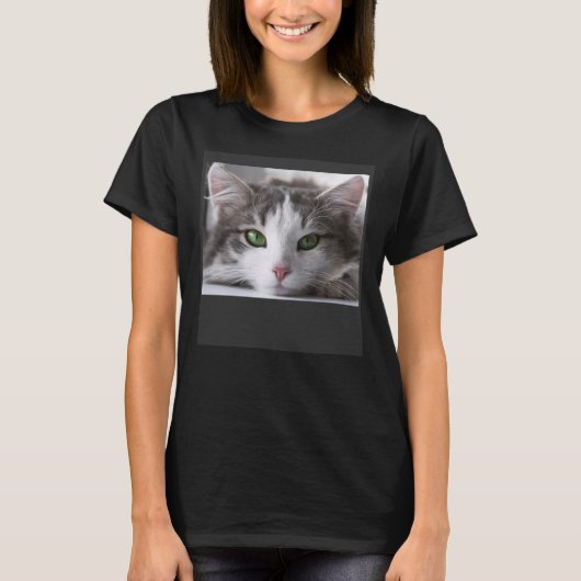 可愛い猫の顔Nr 2 Tシャツ (正面)