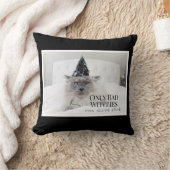 可愛い猫「下手な魔女しか棒を動かすことができない」 クッション (ブランケット)