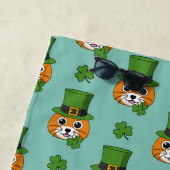 可愛い猫w帽子・シャムロックSt patricksの柄 ビーチタオル (インサイチュ)