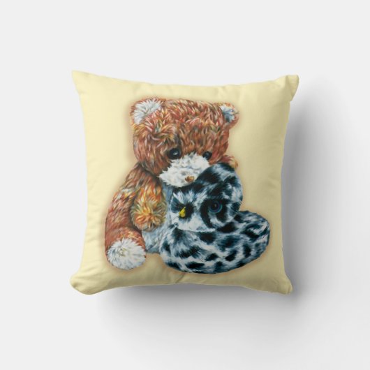 可愛い玩具テディとアヒルの子供の黄色い枕 クッション (正面)