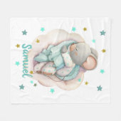 可愛い男の赤ちゃんマウスが雲の上で眠っている フリースブランケット (正面(横))