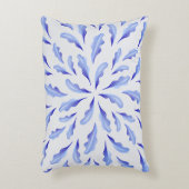 可愛い白シンプルい離れ青の花 アクセントクッション (正面(垂直))