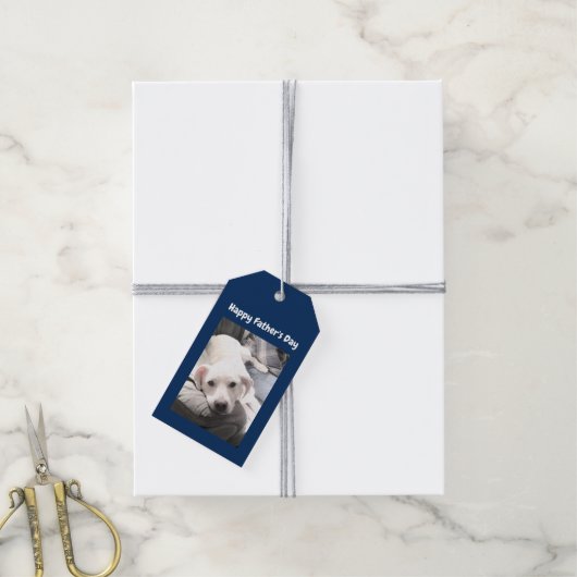 可愛い白犬のぶら下がった出てパパブルーの写真 ギフトタグ (より糸付き)