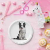 可愛い白黒パピードッグ縁どコリーパーティー ペーパープレート (パーティー)