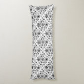 可愛い白黒唐草模様 ボディピロー (裏面 (縦))