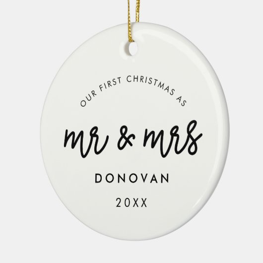 可愛い私たちの初めてのクリスマス結婚の写真 セラミックオーナメント (左)