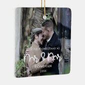 可愛い私たちの初めてのクリスマスMr & Mr結婚の写真 セラミックオーナメント (右)