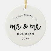 可愛い私たちの初めてのクリスマスMr & Mr結婚の写真 セラミックオーナメント (正面)