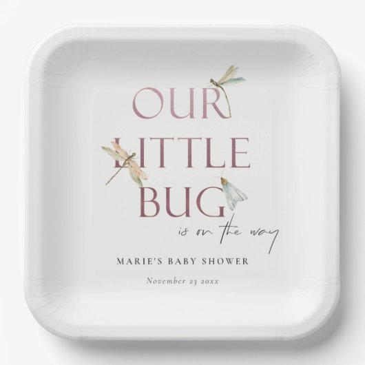可愛い私たちの小さな虫ピンクのトンボの赤ちゃんシャワー ペーパープレート (正面)