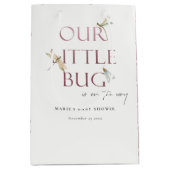 可愛い私たちの小さな虫ピンクのトンボの赤ちゃんシャワー ミディアムペーパーバッグ (正面)