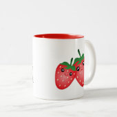可愛い私は愛あなたベリー多くのかわいいイチゴの果実 ツートーンマグカップ (正面右)