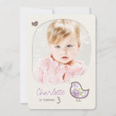 可愛い紫色のダマスクの鳥の女の子フォトバースデーパーティー 招待状 (正面)