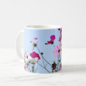 可愛い紫色の野花の草原 コーヒーマグカップ (正面左)
