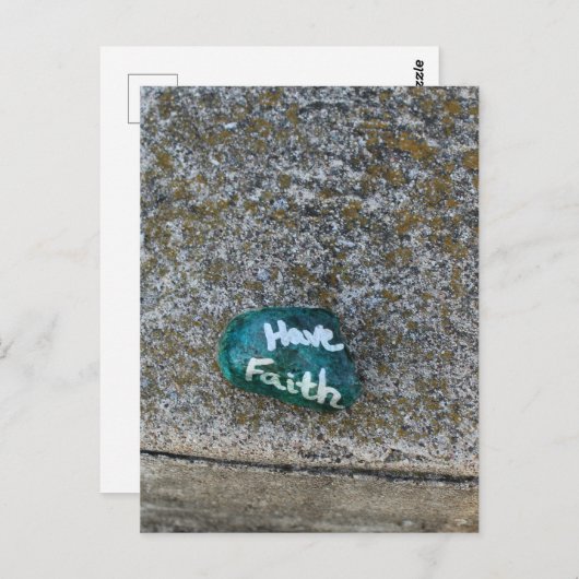 可愛い緑のハート岩が信仰を持つベンチ ポストカード (正面/裏面)