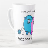 可愛い羊を一匹編パーソナライズされたむ カフェラテマグ (左アングル)