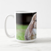 可愛い耳の垂れたウサギ コーヒーマグカップ (左)