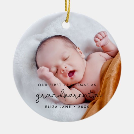 可愛い脚祖父母としての初めてのクリスマス セラミックオーナメント (正面)
