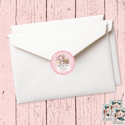 可愛い茶色のテディベアーピクニックベビーシャワーの好意 ラウンドシール