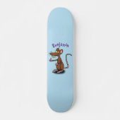 可愛い茶色のネズミが漫画をサミング スケートボード (正面)