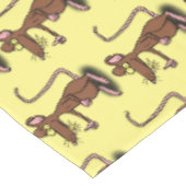 可愛い茶色のネズミが漫画をサミング テーブルクロス (アングル)