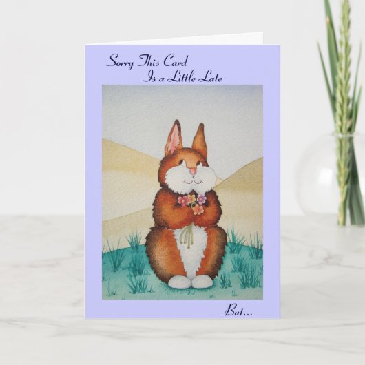 可愛い茶色のバニーと花のおもしろい遅れた誕生日 カード (正面)