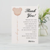 可愛い茶色の私たちは赤ちゃんシャワーを待つことができる サンキューカード (スタンド正面)