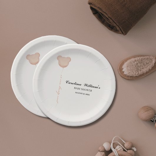 可愛い茶色の私たちは赤ちゃんシャワーを待つことができる ペーパープレート