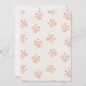 可愛い茶色の私たちは赤ちゃんシャワーを待つことができる 招待状 (裏面)