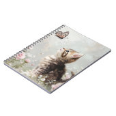 可愛い茶色の虎猫蝶の子猫 ノートブック (左側)