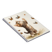 可愛い茶色の虎猫蝶の子猫 ノートブック (右側)