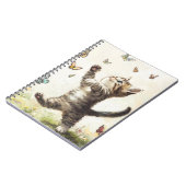 可愛い茶色の虎猫蝶の子猫 ノートブック (左側)