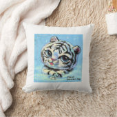 可愛い虎の猫を抱き締与えめてくれ クッション (ブランケット)