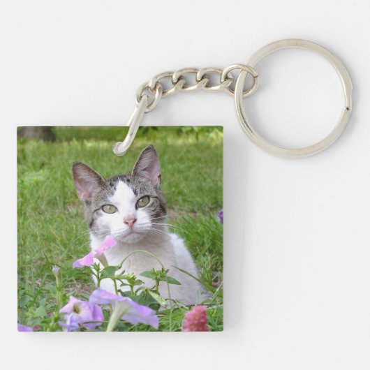 可愛い虎猫と白い子猫の花KeyChain キーホルダー (裏面)