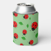 可愛い赤いラディバグと緑のパター離れン 缶クーラー (缶裏面)
