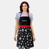 可愛い赤と白の手紙印刷パーソナライズされた エプロン (着用した状態)