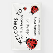 可愛い赤モダンいラブバグへようこそ誕生日 横断幕 (縦)