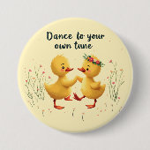 可愛い踊りダクリングスとフローラ春ビベス 缶バッジ (正面)