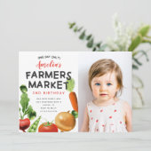 可愛い農家マーケットベジタブル誕生日パーティー写真 招待状 (スタンド正面)