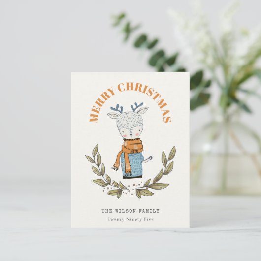 可愛い醜おもしろいいセーターの葉のトナカイのクリスマス シーズンポストカード (スタンド正面)