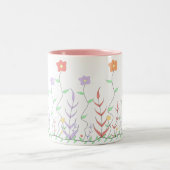可愛い野の花のマグカップ ツートーンマグカップ (中央)