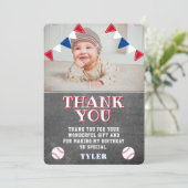 可愛い野球の黒板キッズフォト誕生日 サンキューカード (スタンド正面)