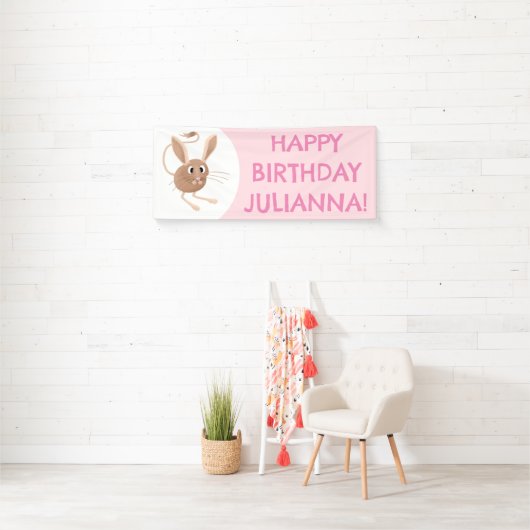 可愛い長い耳のジェルボアの漫画の誕生日 横断幕 (インサイチュ)