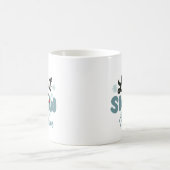 可愛い雪だるまが雪を放パーソナライズされたつ コーヒーマグカップ (中央)