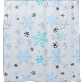 可愛い雪だるまと薄青色の雪片 シャワーカーテン (正面)