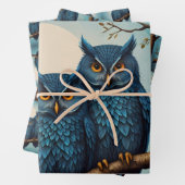 可愛い青いフクロウが枝に座っている ラッピングペーパーシート (インサイチュ)