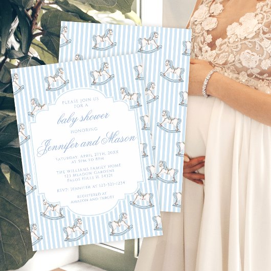 可愛い青いロッキングホース編み男の赤ちゃんシャワー 招待状