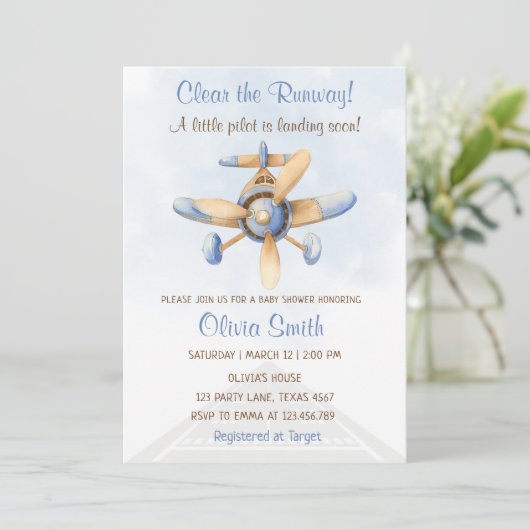 可愛い青い飛行機の滑走路パイロット赤ちゃんシャワー 招待状 (スタンド正面)