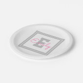 可愛い額縁の名前&モノグラム |ライトグレーとピンク ペーパープレート (アングル)