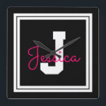 可愛い額縁の名前&モノグラム |白黒とピンク スクエア壁時計<br><div class="desc">可愛い完全にカスタマイズ可能な名前とモノグラム。</div>